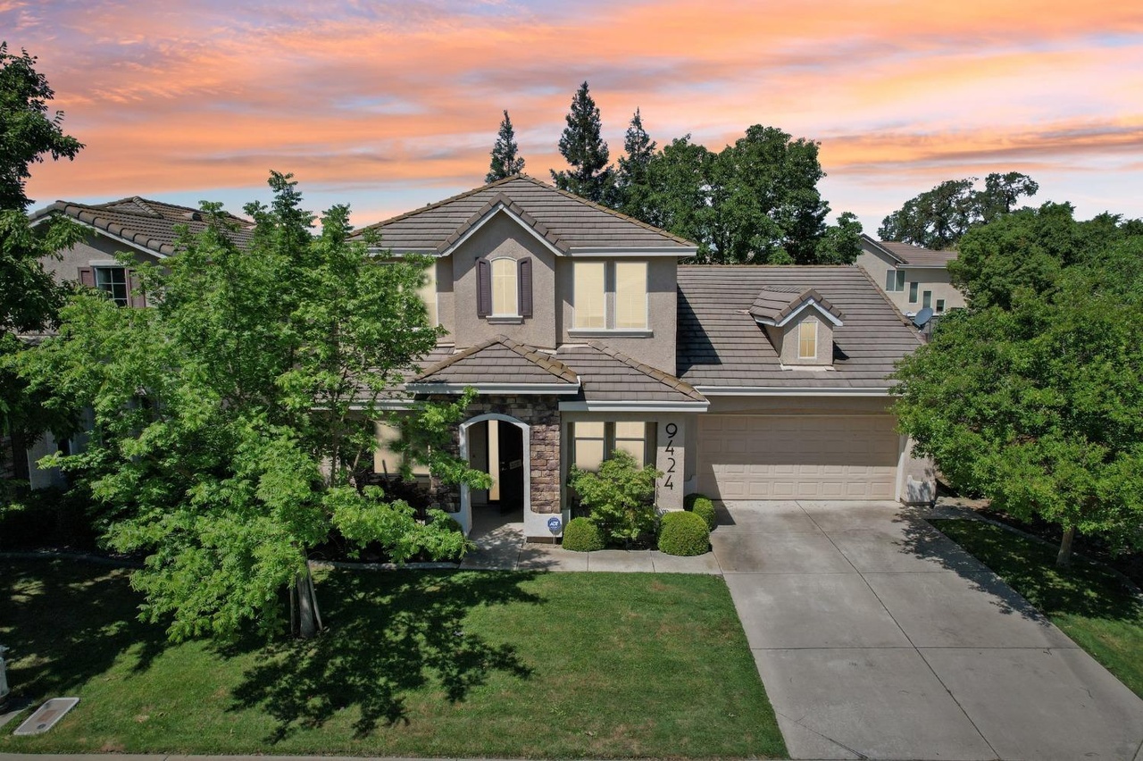Nhà tại Elk Grove, CA 95758 | 5 beds | 3 baths | $750,000